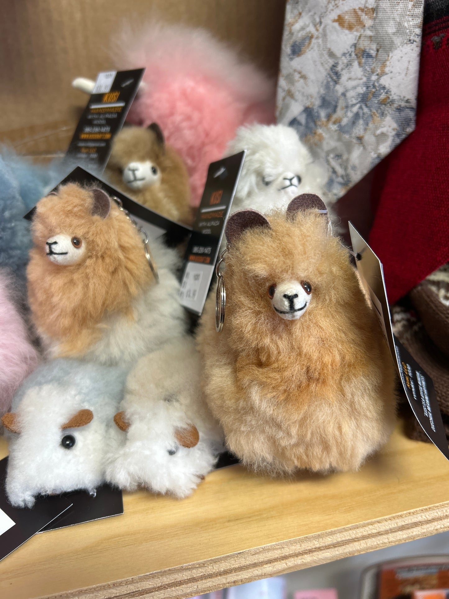 Kusi - Brown Llama